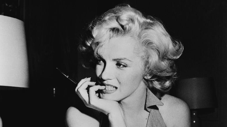 Did Marilyn Monroe's body go missing and what happened?