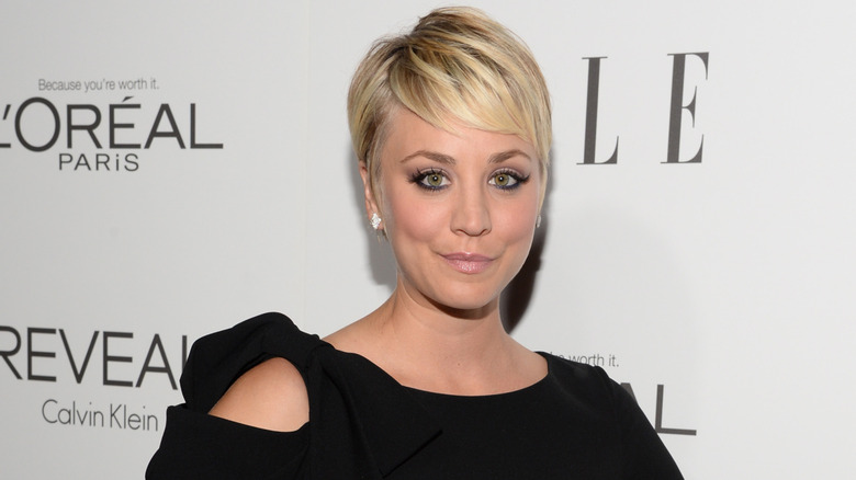 Kaley Cuoco with a short hairstyle