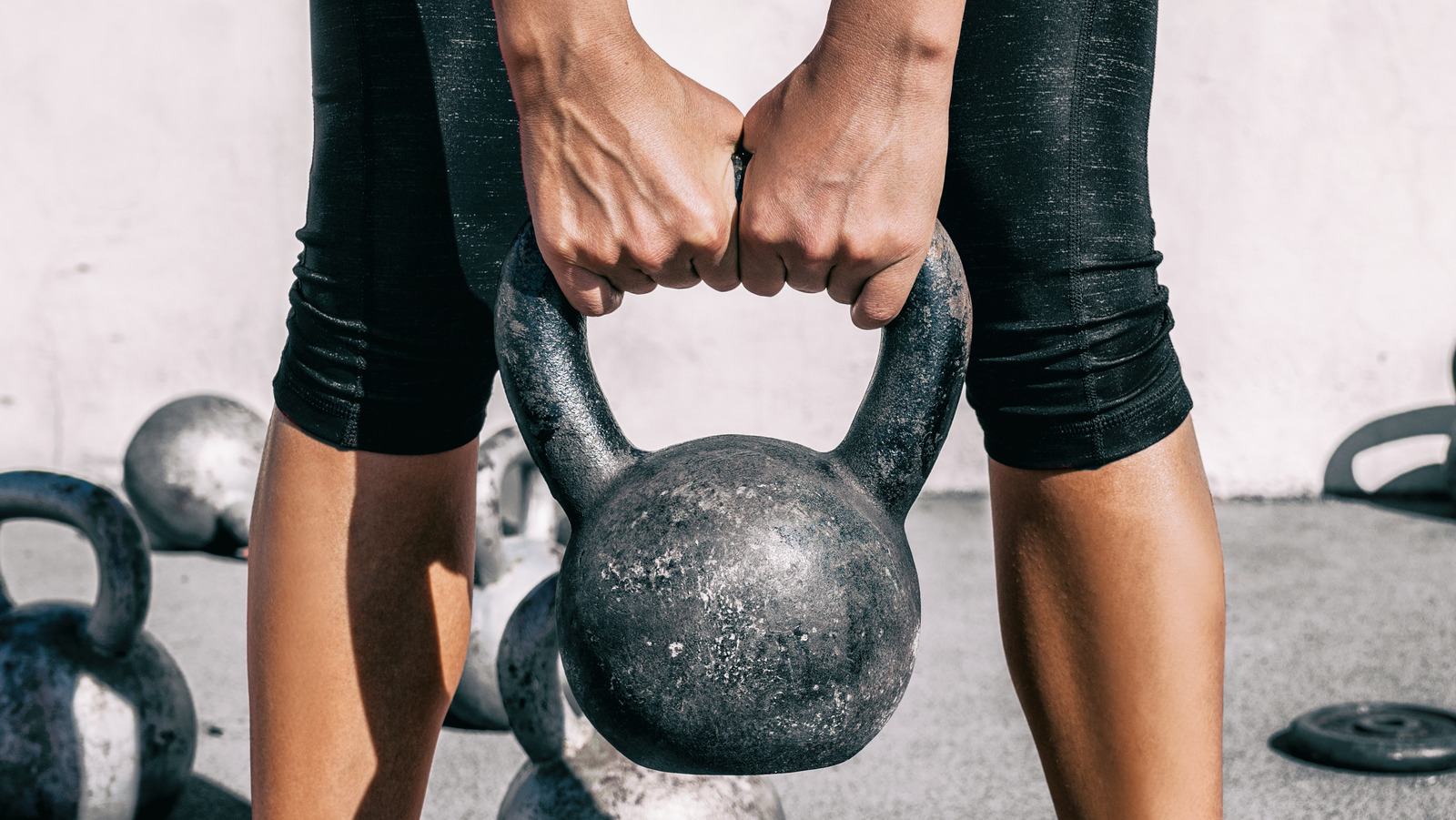 should-you-be-sticking-to-machines-or-free-weights-in-the-gym