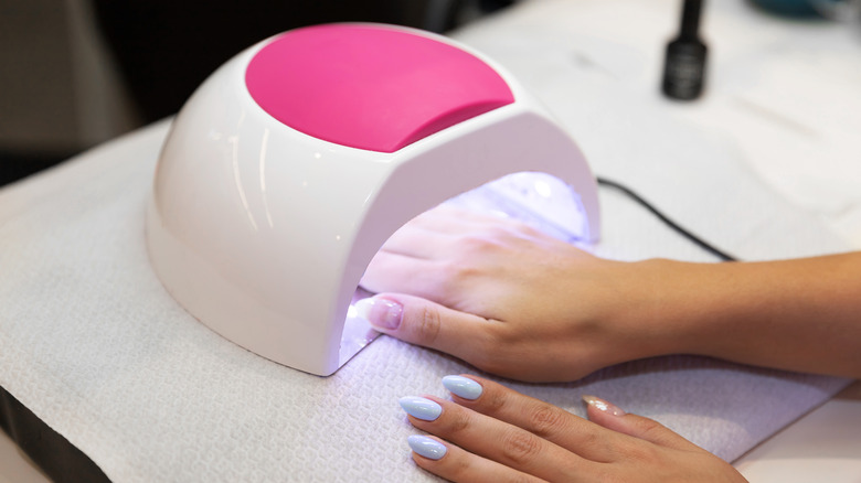 Gel manicure UVA lamp 