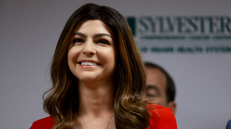 Casey Desantis wearing a wig in 2022 following chemotherapy for her breast cancer