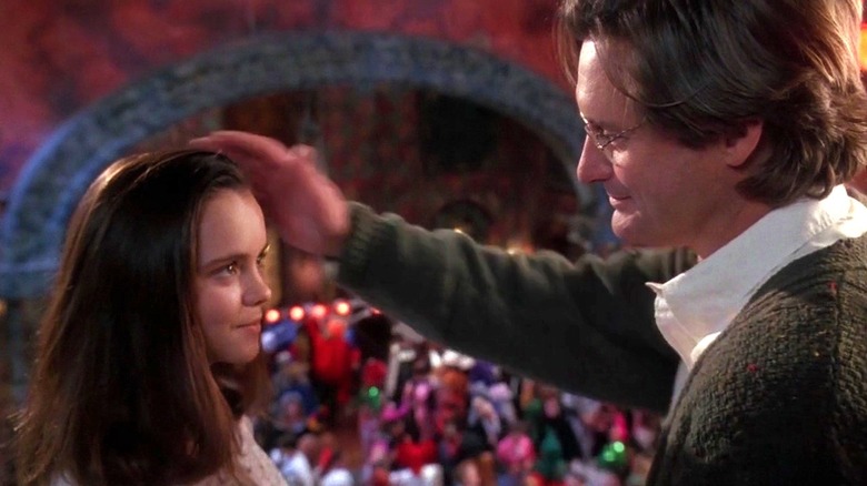 Christina Ricci and Bill Pullman in the movie Casper.