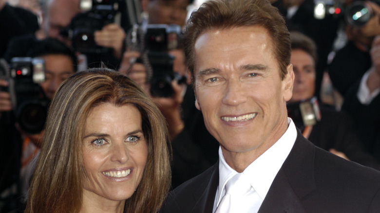 Maria Shriver and Arnold Schwarzenegger smiling