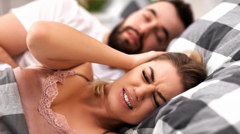 Signs You And Your Spouse Need A Sleep Divorce 