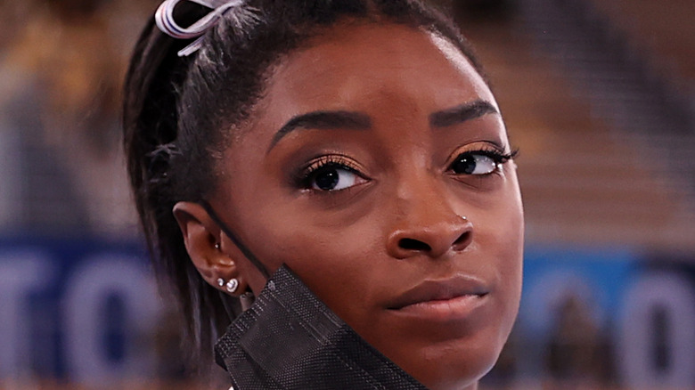 Simone Biles with a mask