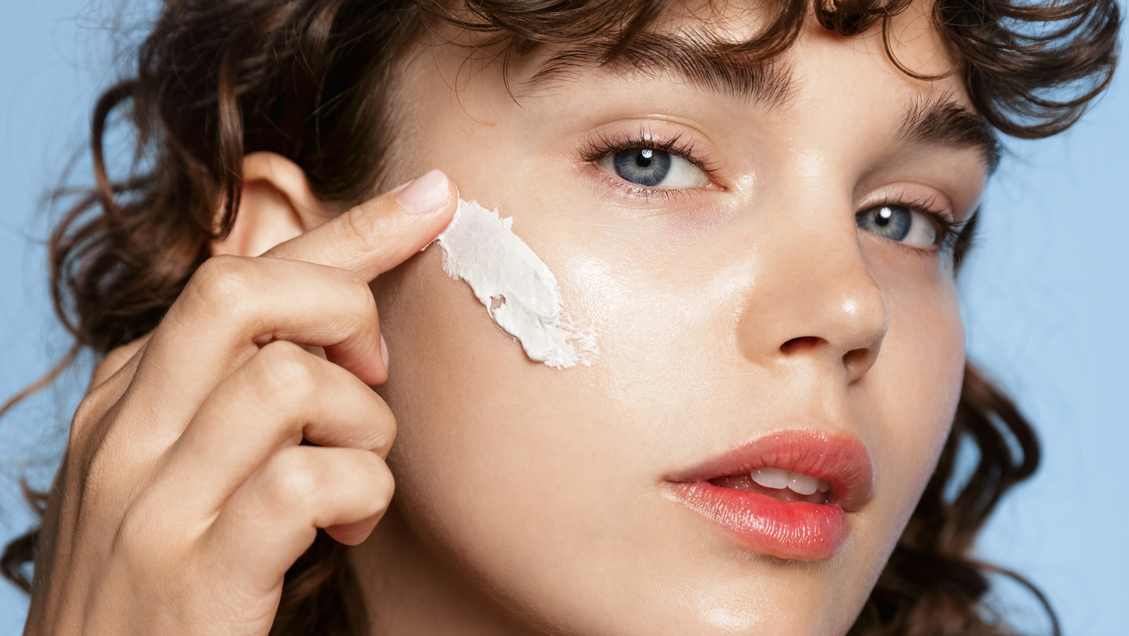 Skincare Ingredients To Look For If You're Going Retinol-Free