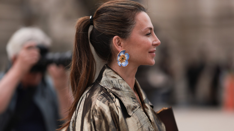 woman with sleek high ponytail