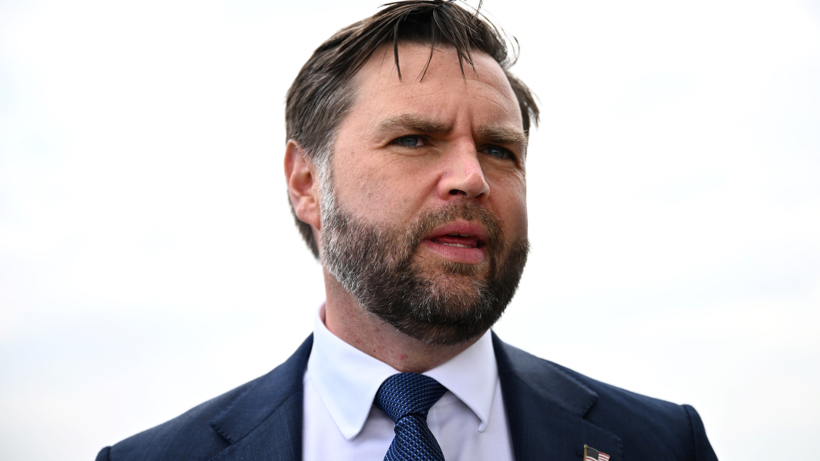<a href="https://www.thelist.com/1969241/jd-vance-snub-best-career-move-singer-dolly-mavies-ever-made/" target="_blank">Snubbing JD Vance Was The Best Career Move This Up-And-Coming Singer Ever Made</a>