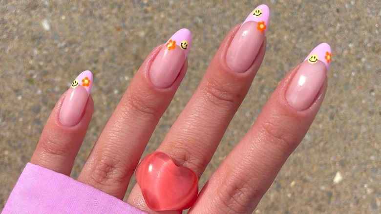 Soft girl nail art 