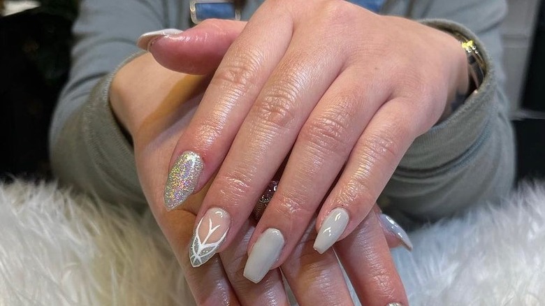 Gray nails with white designs