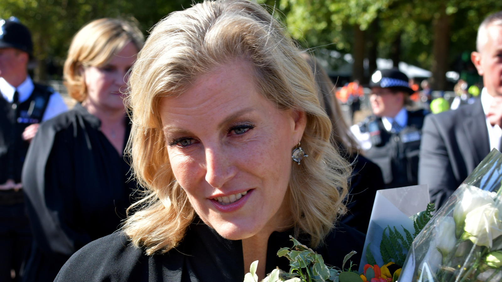 <a href="https://www.thelist.com/1791499/sophie-duchess-edinburgh-outdated-outfits/" target="_blank">Sophie, Duchess Of Edinburgh’s Outdated Outfits Had Everyone Looking Away</a>