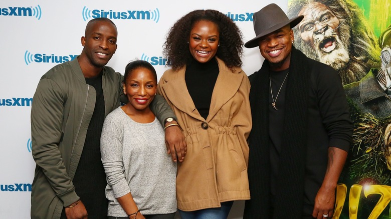 Elija Kelley, Stephanie Mills, Shanice Williams, and Ne-Yo pose while promoting "The Wiz Live!"