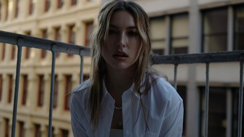 Model Eve Jobs