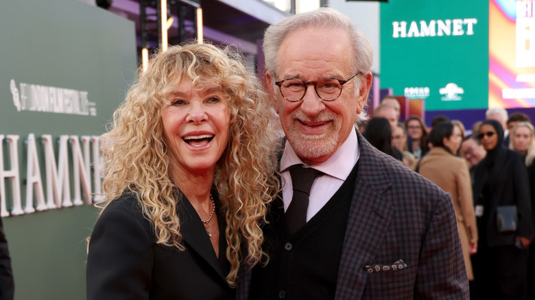 image of Kate Capshaw and Steven Spielberg having fun on the red carpet of an event
