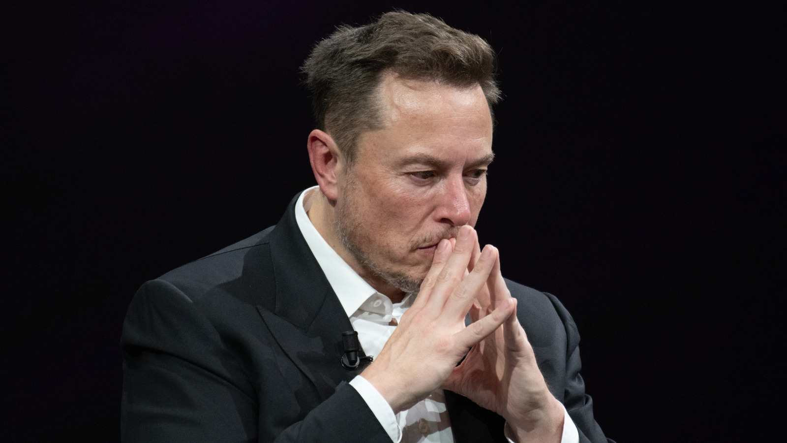 Strange Things About Elon Musk That Everyone Ignores