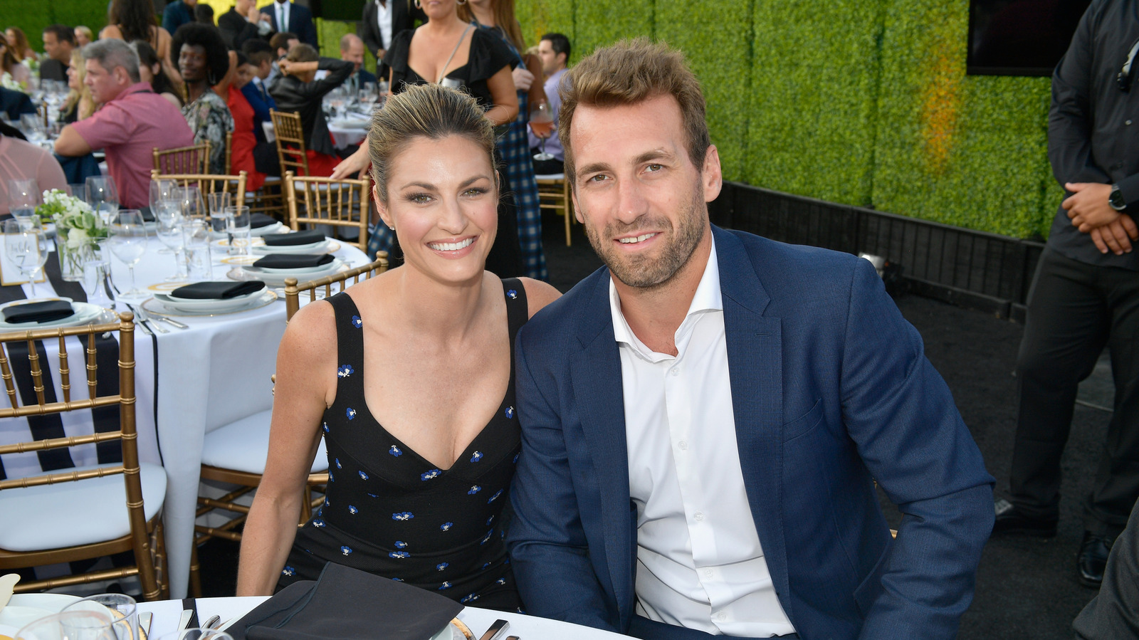 <a href="https://www.thelist.com/1752630/strange-things-erin-andrews-marriage-everyone-ignores/" target="_blank">Strange Things About Erin Andrews’ Marriage That Everyone Ignores</a>