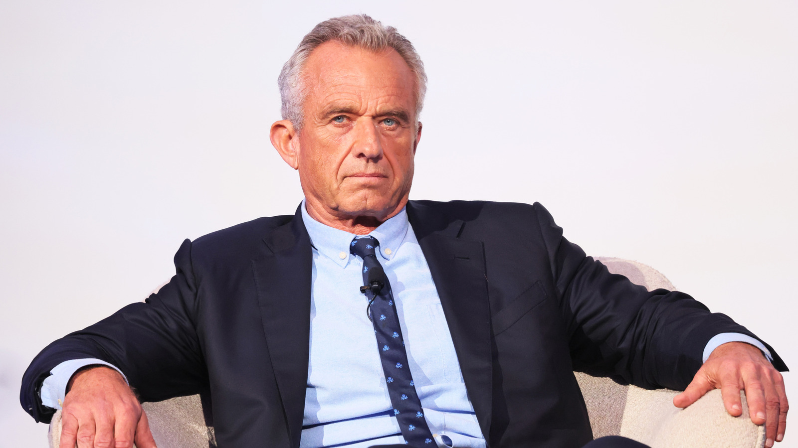 <a href="https://www.thelist.com/2159286/strange-things-rfk-jr-cant-ignore/" target="_blank">4 Strange Things About RFK Jr. We Can’t Ignore</a>