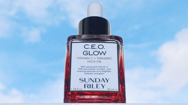 Sunday Riley CEO Glow Vitamin C oil