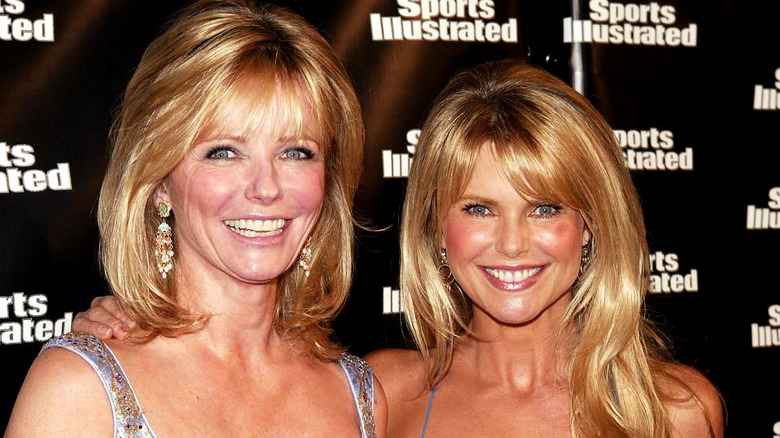 Cheryl Tiegs and Christie Brinkley smiling together