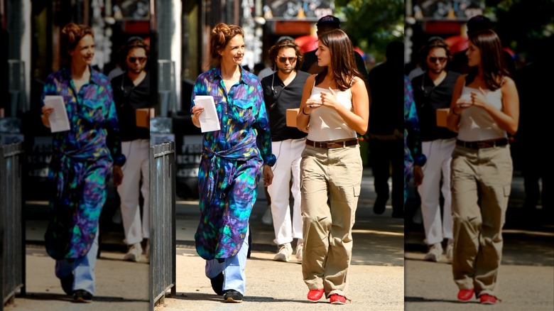 Katie Holmes walking with Suri Noelle