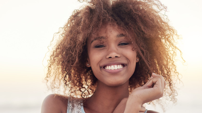 woman smiling with nice teeth