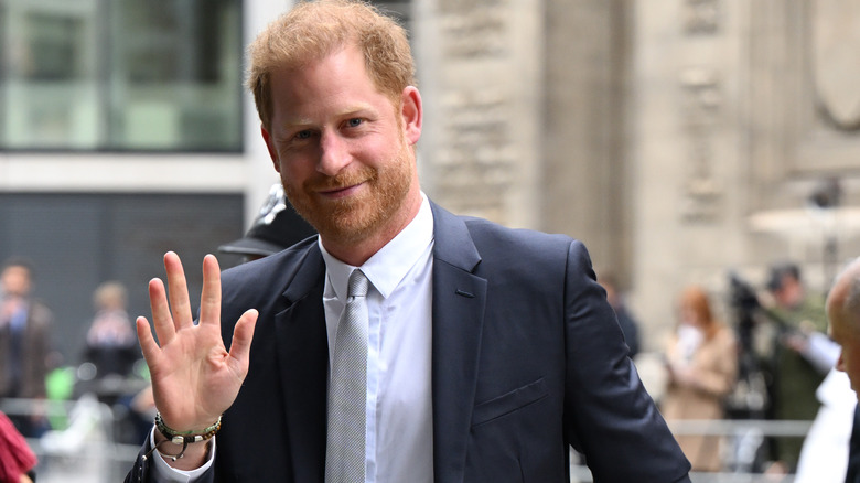 Prince Harry waving June 2023