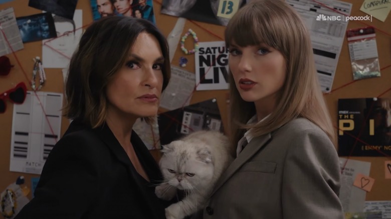 Mariska Hargitay and Taylor Swift in an Emmys sketch