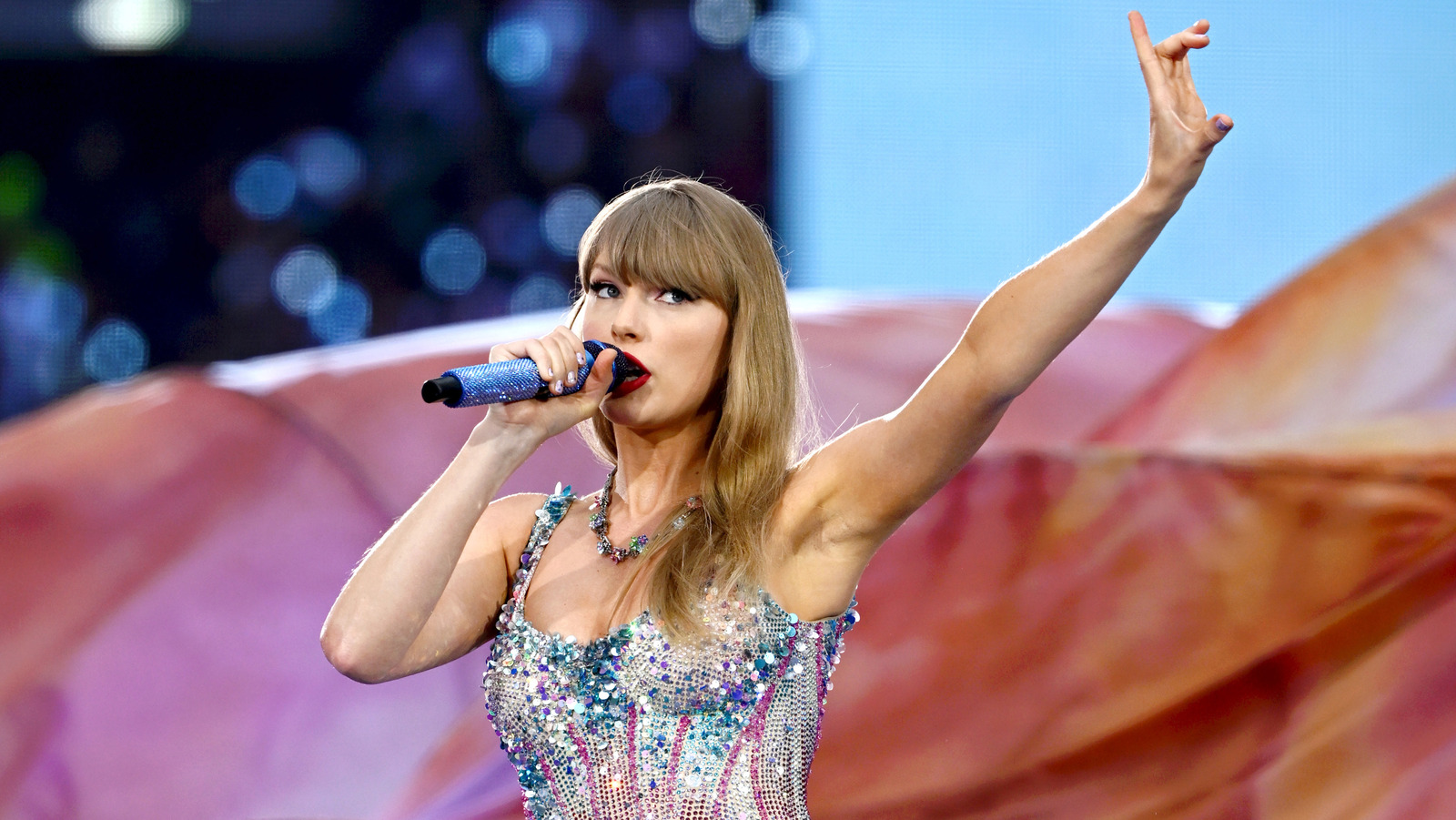 Taylor Swift Sets Sights On Kanye With Subtle Change To 