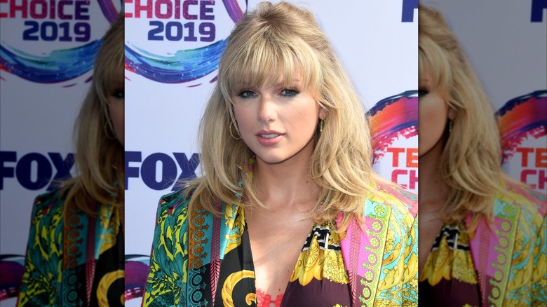 Taylor Swift at the 2019 Teen Choice Awards