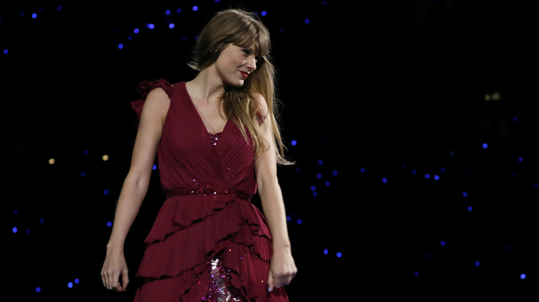 Taylor Swift on stage