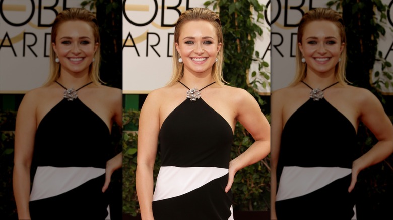 Hayden Panettiere posing in black