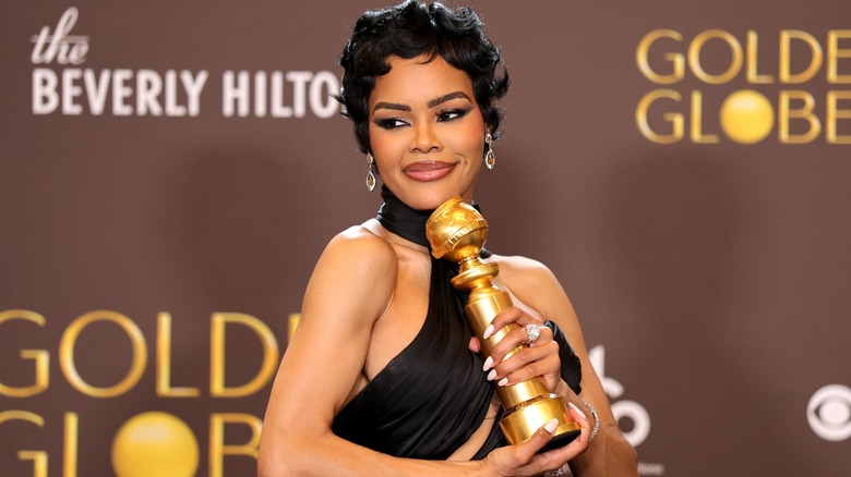 Teyana Taylor holds her Golden Globe in 2026