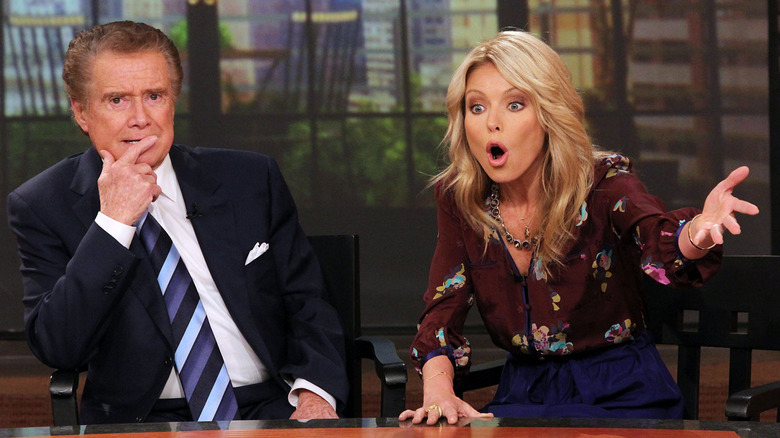 Kelly Ripa and Regis Philbin talking on show