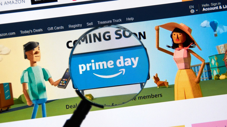 amazon.com homepage with Prime Day banner