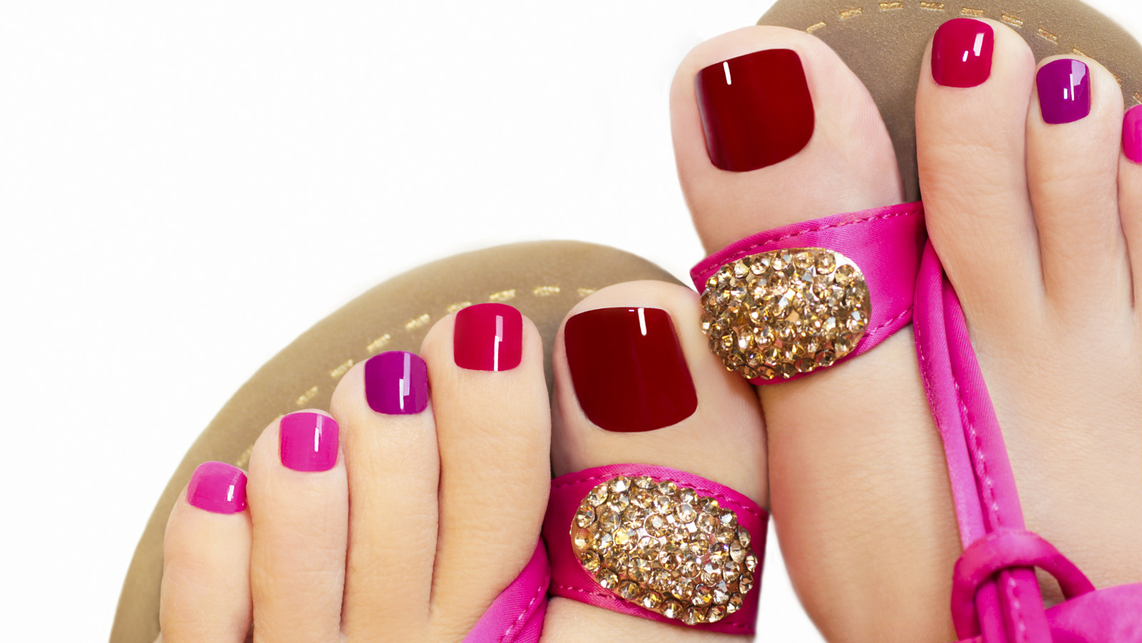 The '90s ToeRing Sandal Shoe Trend Is Coming Back In 2023 The List