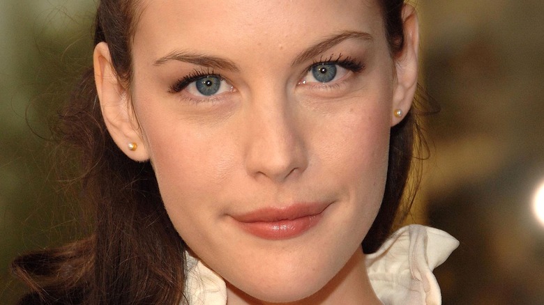 Liv Tyler posing for a picture