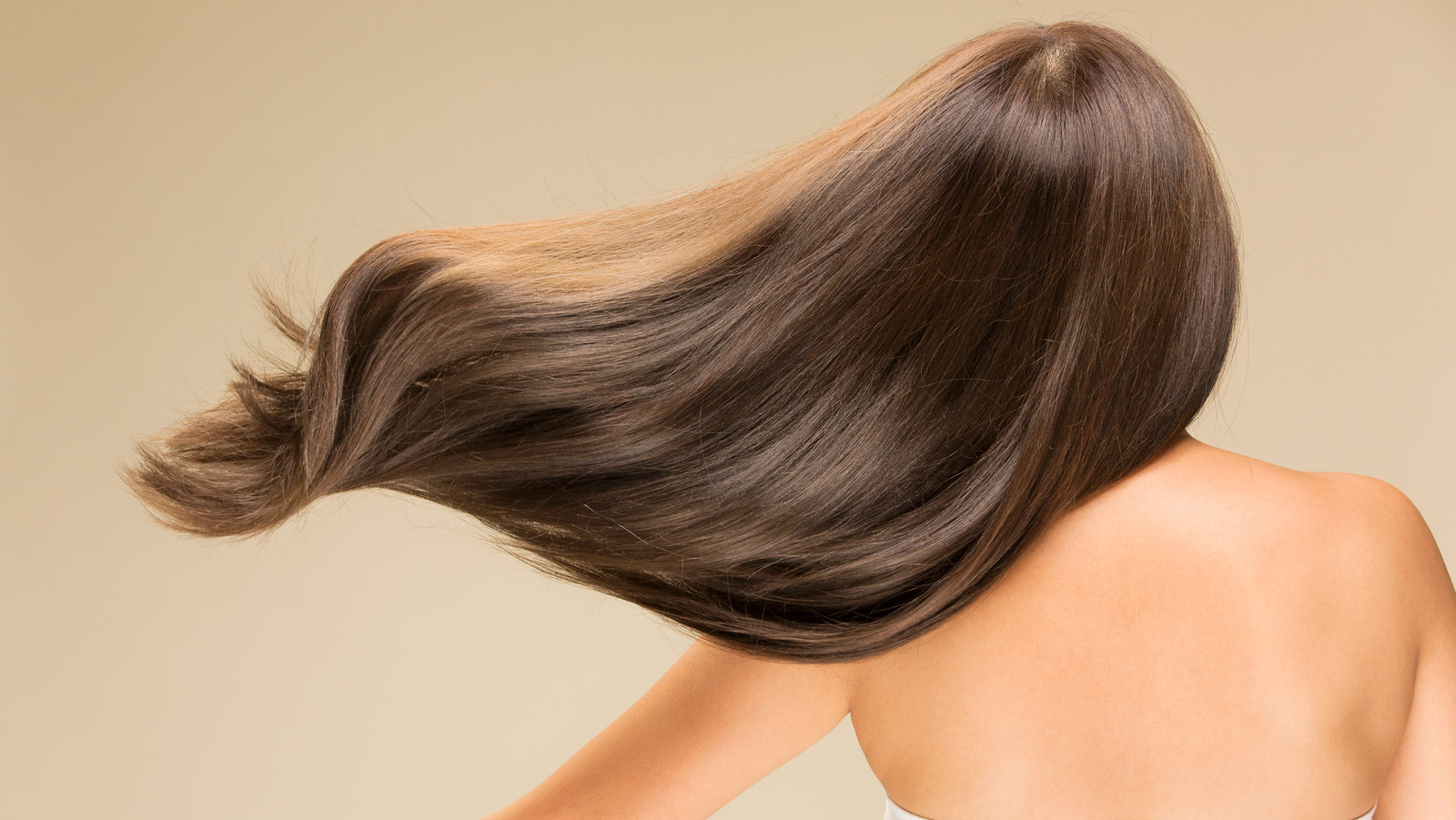 The Bedtime Secret You Need To Know If You Have Straight Hair
