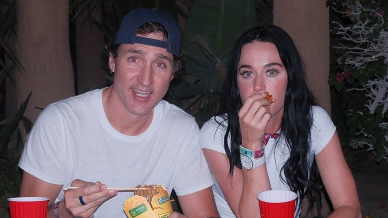 Justin Trudeau and Katy Perry enjoying some food at Coachella 2026