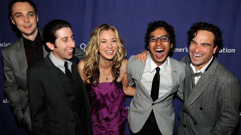 Jim Parsons, Simon Helberg, Kaley Cuoco, Kunal Nayyar, Johnny Galecki laughing and posing at The Alzheimer's Association's 17th Annual 