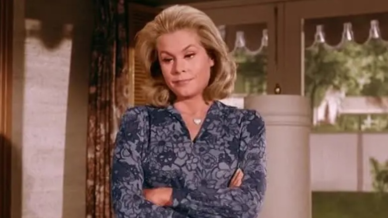 Elizabeth Montgomery crossing her arms