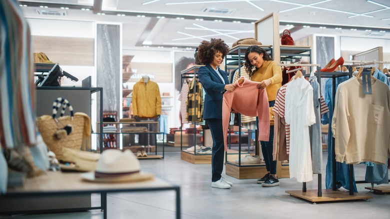 Women shopping 