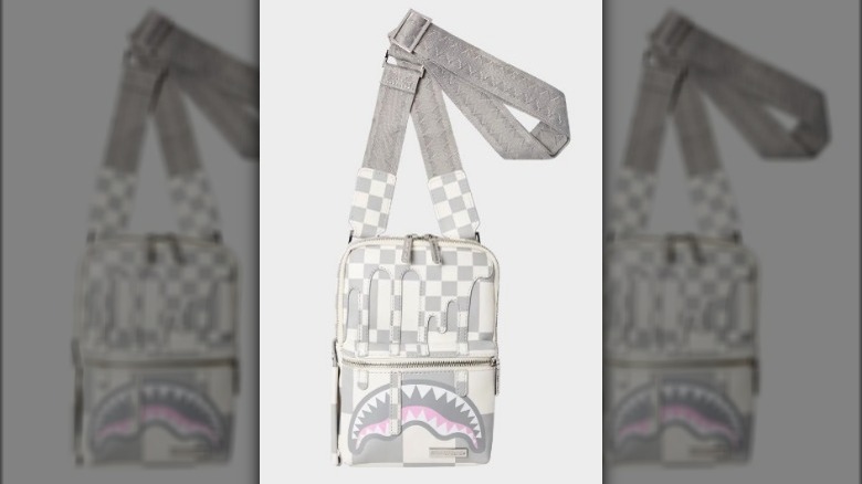 White and grey patterned cell phone bag