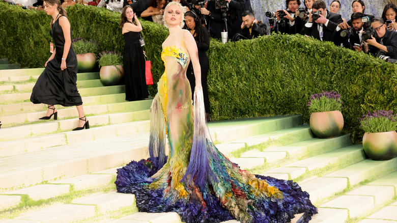Emma Chamberlain on the MET Gala 2026 red carpet