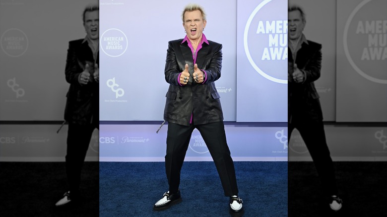 Billy Idol giving the double thumbs the red carpet of the 2026 AMAs