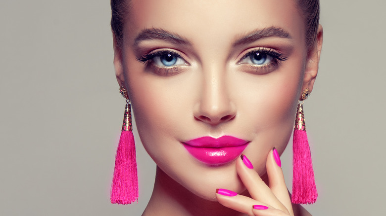 The Best Eye Makeup Looks To Pair With Pink Lipstick