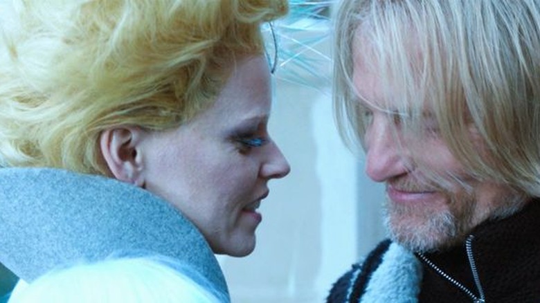 Woody Harrelson and Elizabeth Banks' kiss in The Hunger Games