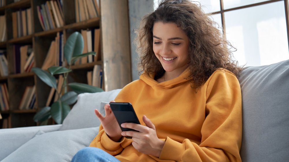 Woman shopping online