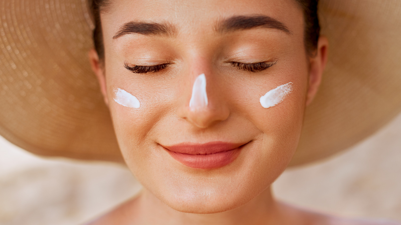 The Best Sunscreens To Use If You Have Psoriasis