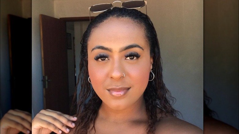 A woman with bronzer on