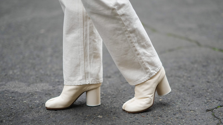 The Best Way To Turn Your White Boots Into A Fashion Statement